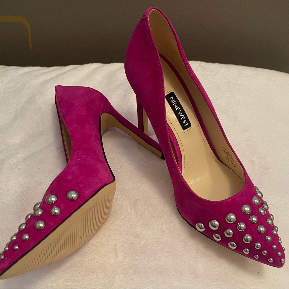 Shoes - Picture 3 of 4